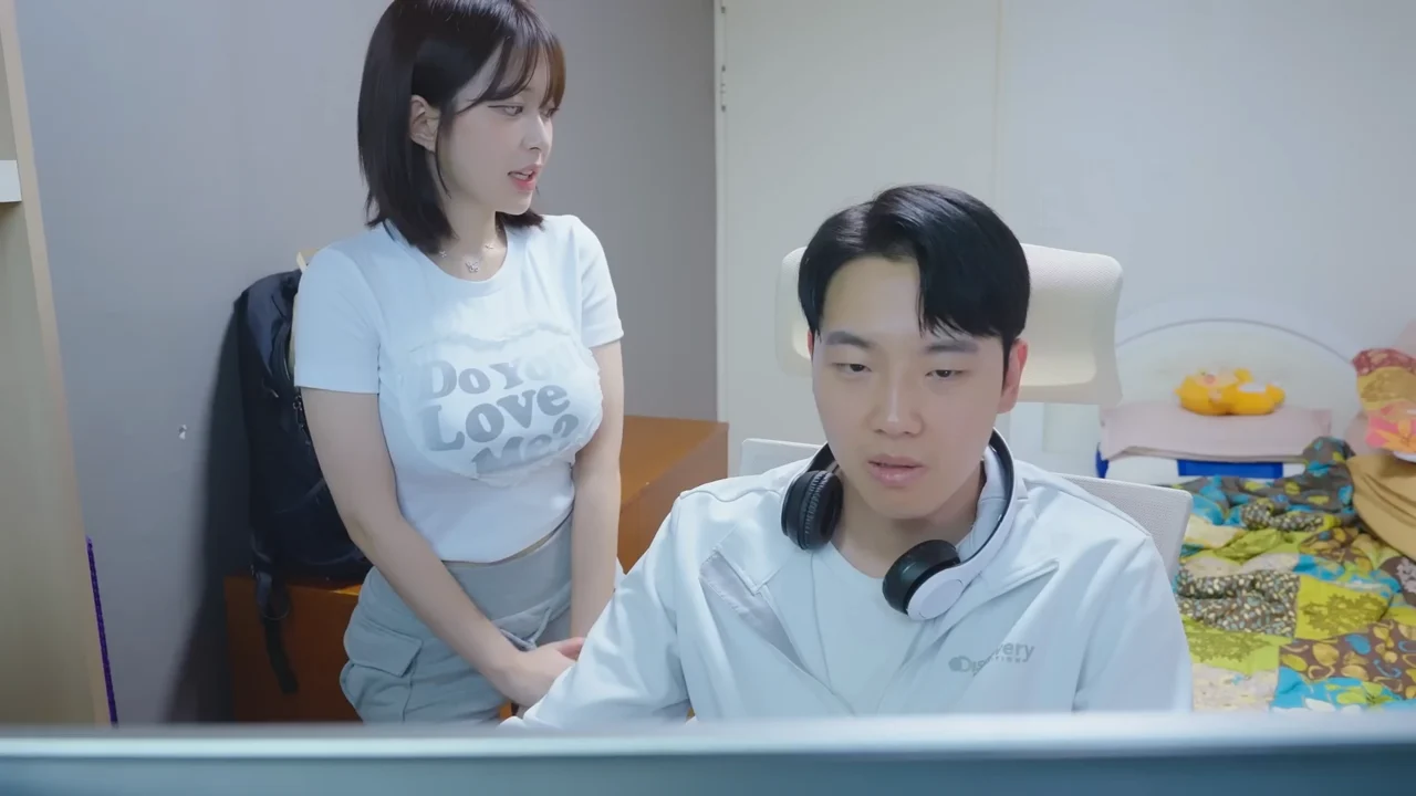 《妹妹的朋友》EP1：妹妹不在家她约我单独喝酒 - 图片 6