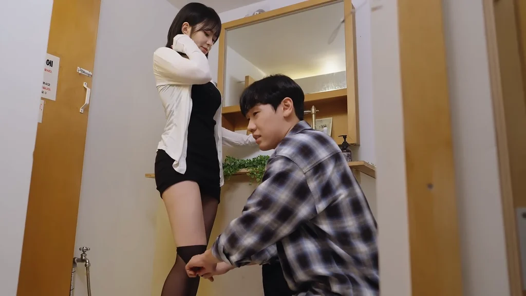 《租赁女友》EP2:帮我脱掉丝袜 - 图片 5