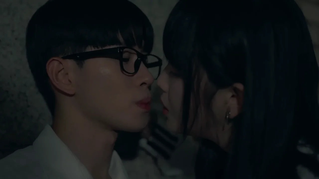 《酒馆兼职的秘密》EP1：老同学深夜重逢