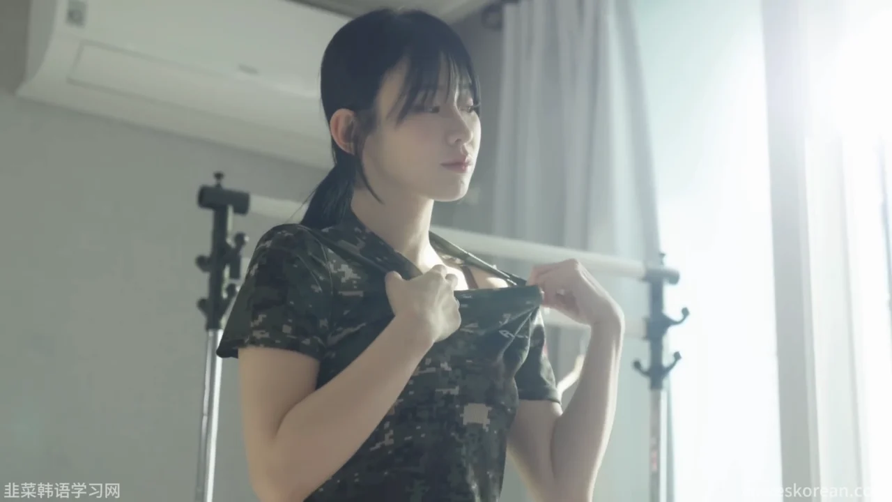 《妹妹的女兵闺蜜》EP2：预备役结束后的联谊邀约 - 图片 2