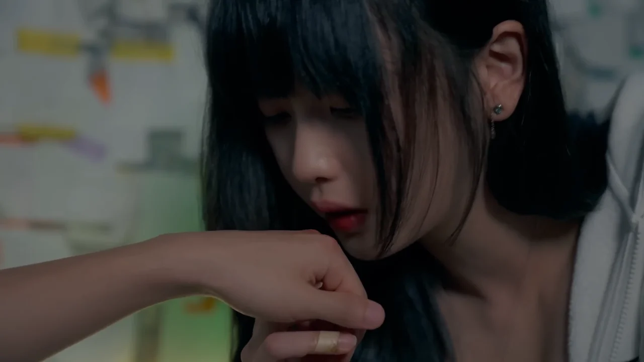 《酒馆兼职的秘密》EP2：她藏了很久的告白