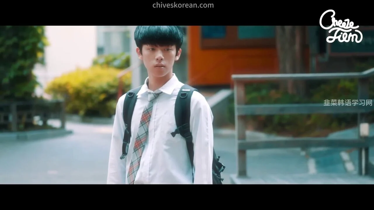 《多重人格少女》EP2：他只是奉命照顾你 - 图片 8