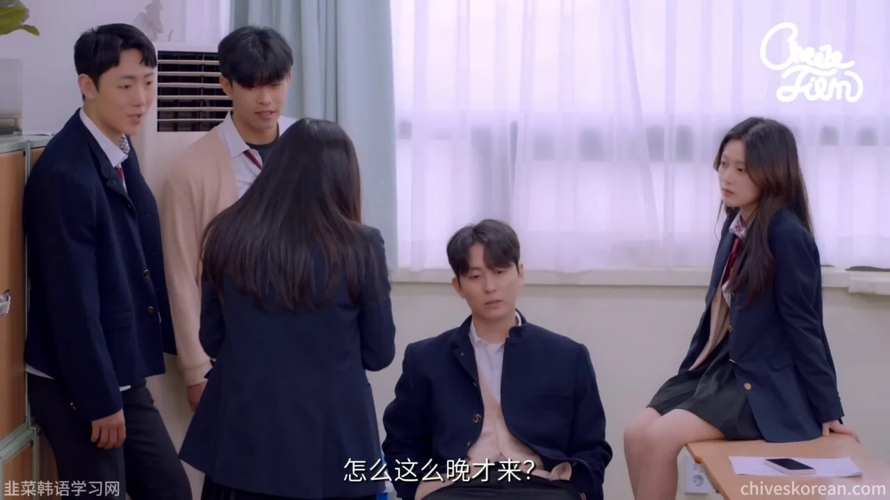 《虚张声势的英雄》冒牌拳王为她第一次出手 - 图片 1