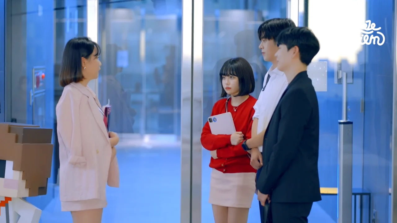 《职场生活》EP1：第一天上班，遇见两个旧同学