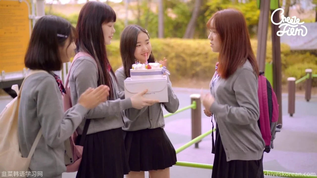 《新朋友的距离》EP2:她刚交到朋友,所有人却突然避开她 - 图片 10